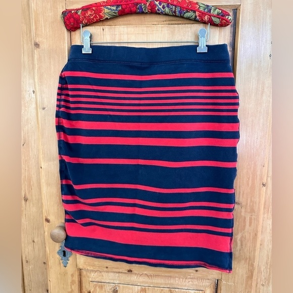 Old Navy Spandex/Cotton Blend Red & Navy Striped Pencil Skirt Size Large - Picture 9 of 9